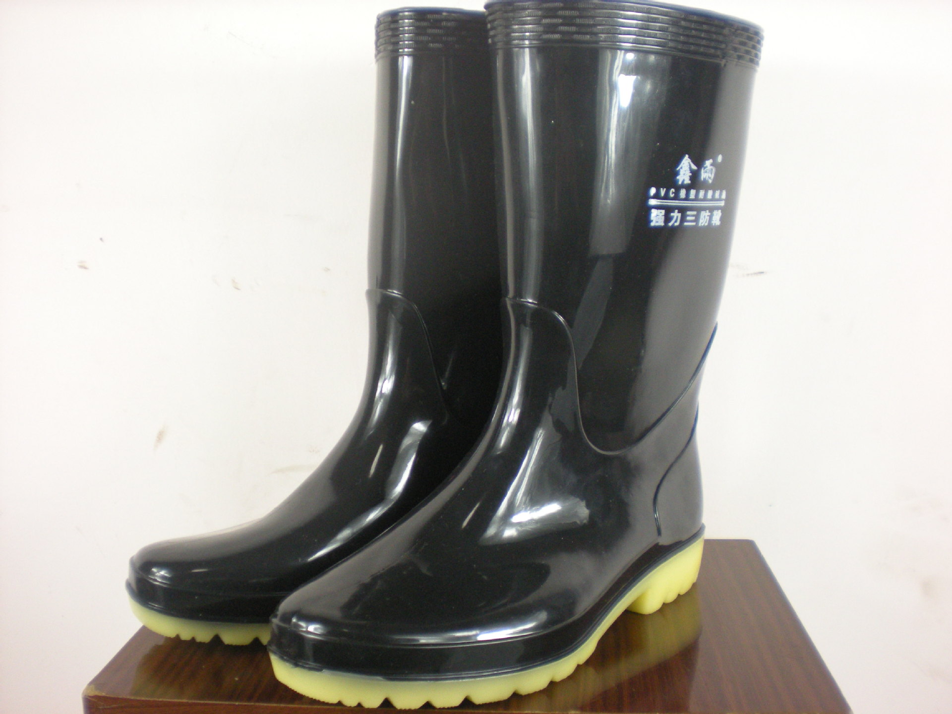 高筒高帮男士三防劳保雨 防酸碱 工用雨靴 农场专用雨靴 男雨鞋